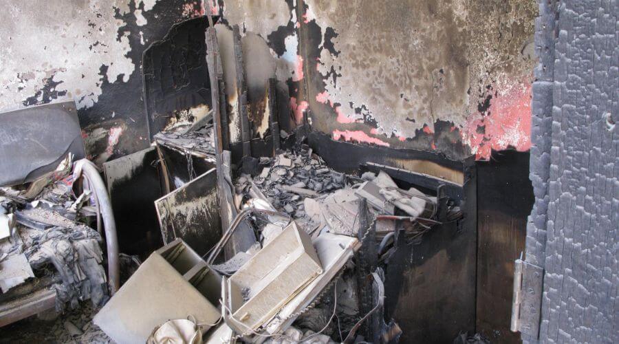 Why choose water damage cleanup for ceiling water damage repair in Pittsburgh